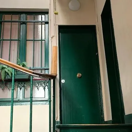 Charming Courtyard Latin Quarter Duplex Casa vacanze Parigi