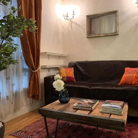 Holiday home Charming Courtyard Latin Quarter Duplex *